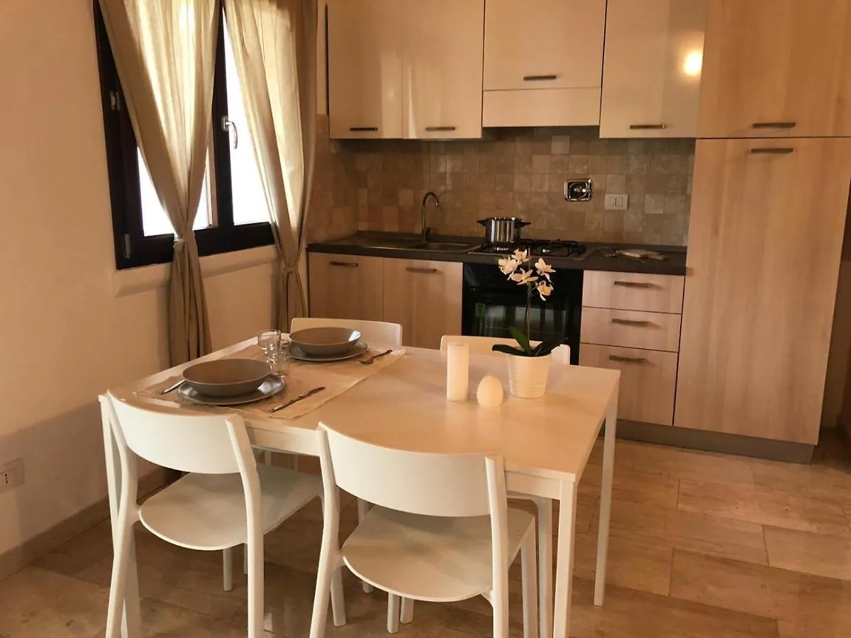 Trilocale Con Terrazza Lägenhet Budoni
